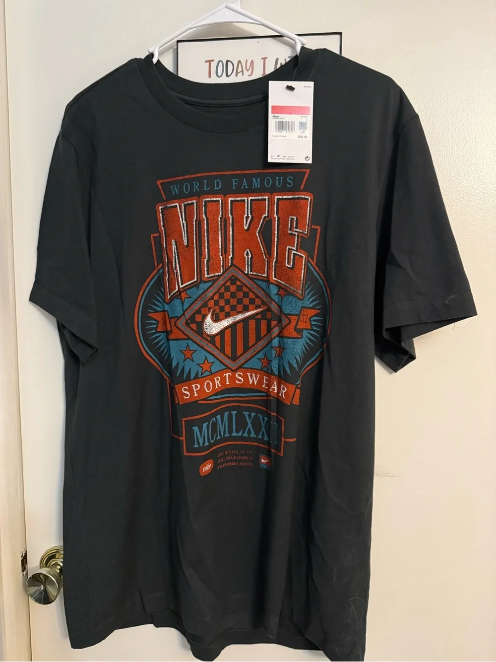 NWT Men’s Large Nike Black Short Sleeve Graphic Logo Tee with Red & Blue Print